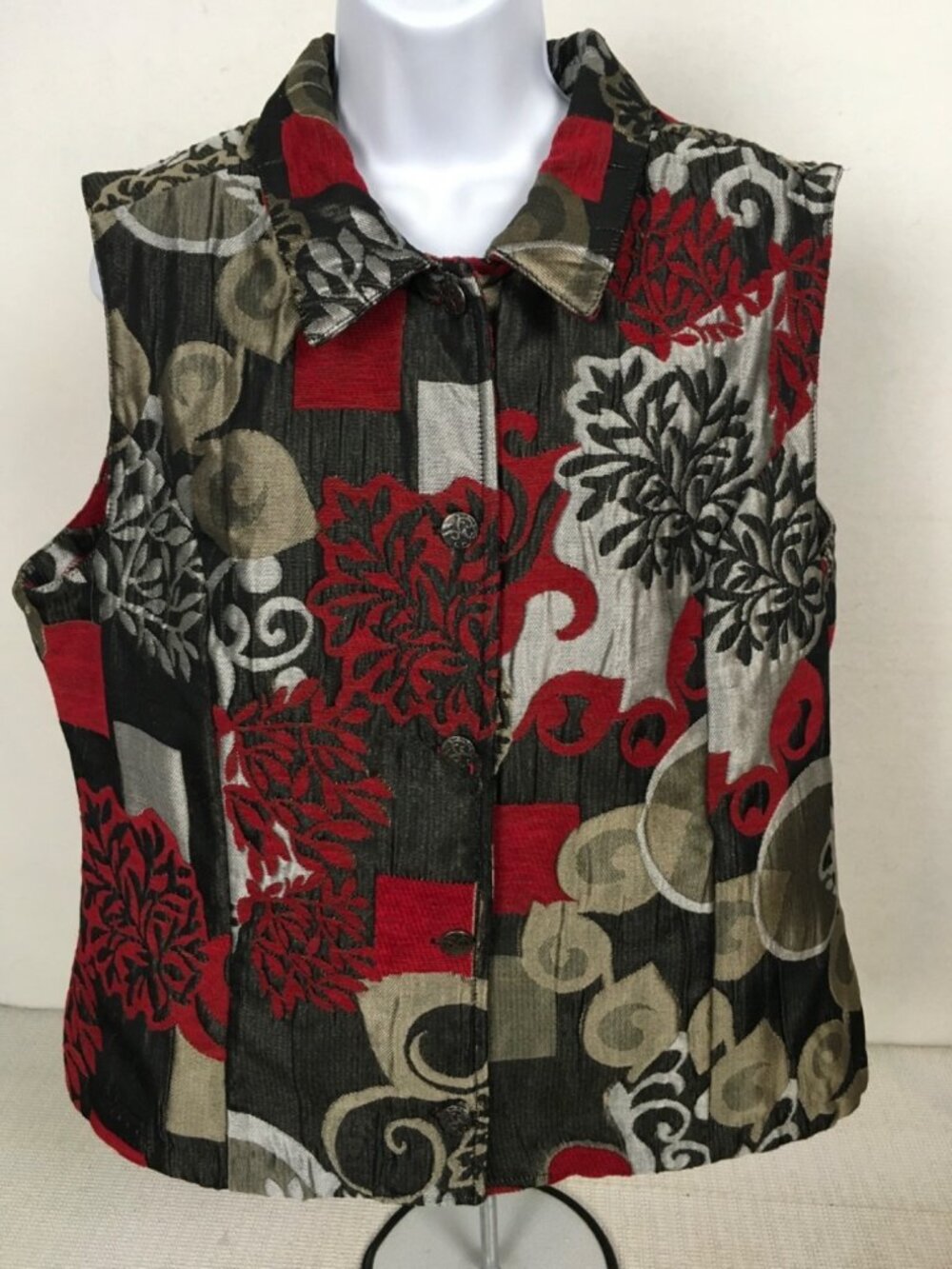 Christopher n Banks Sleeveless Vest Top Women Size L Button Up Red Silver Black